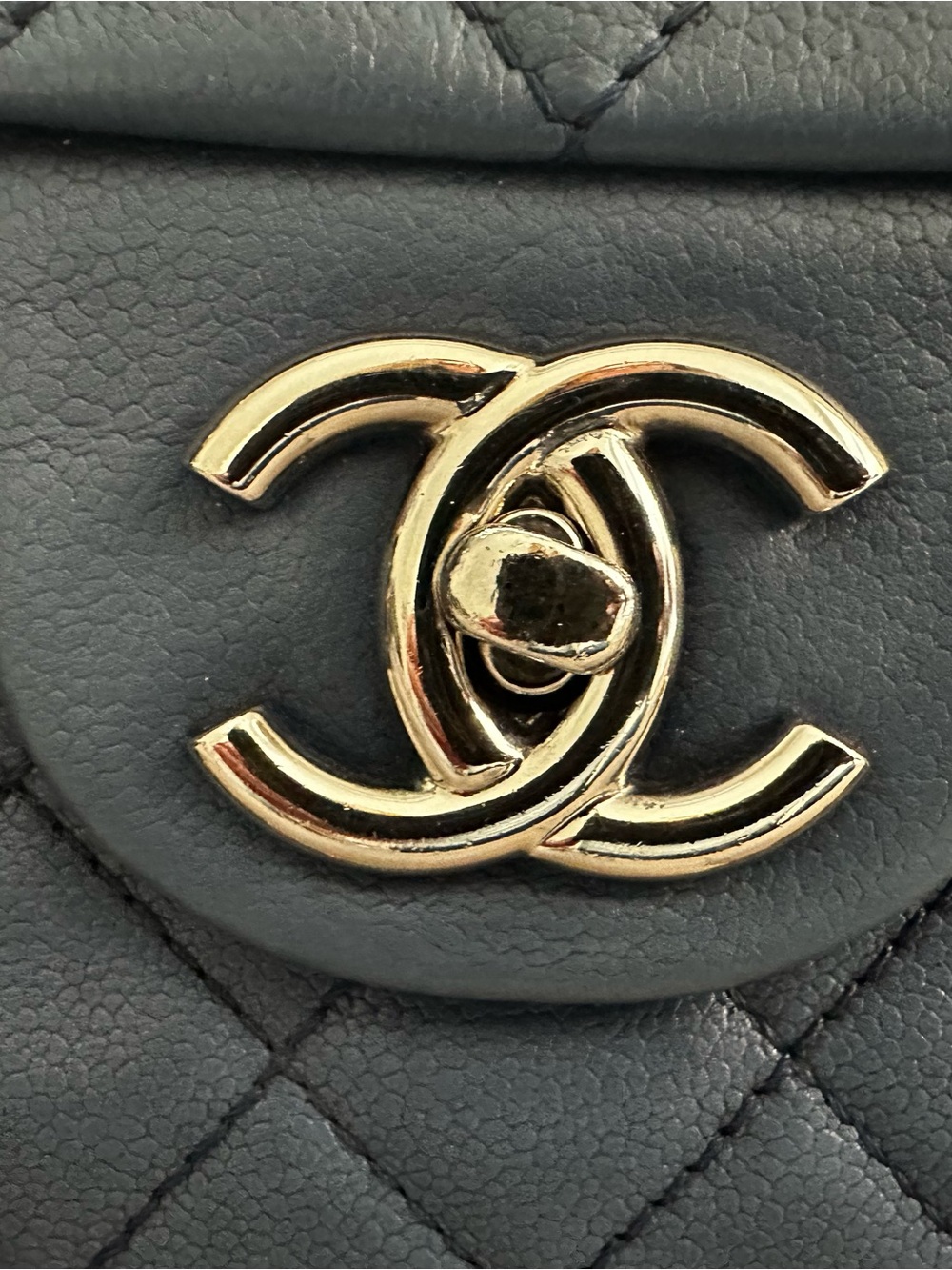 CHANEL Blue soft caviar skin maxi jumbo 34 - single flap - Picture 13 of 15